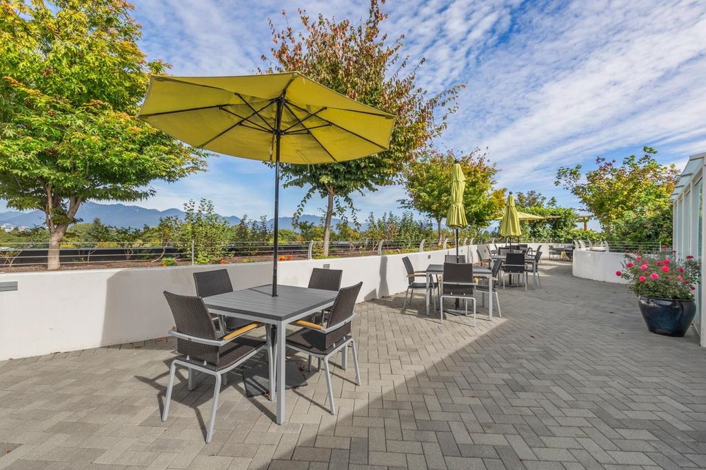 listing image 1101331167706118542