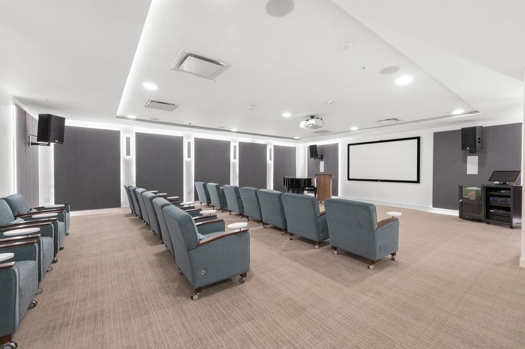 listing image 1103100477515257378