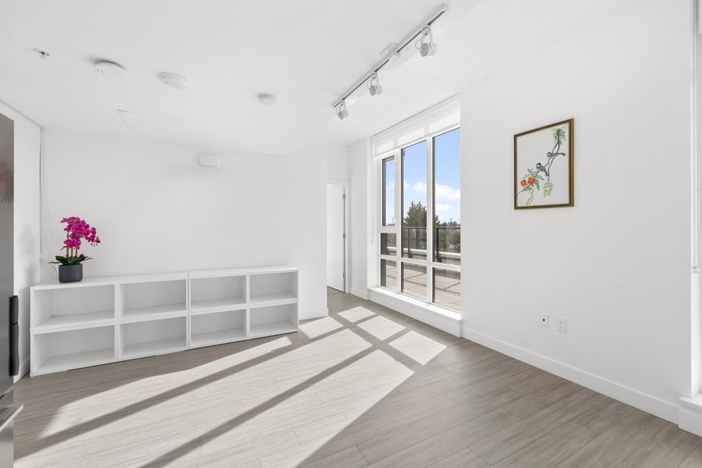 listing image 1107340930757114722