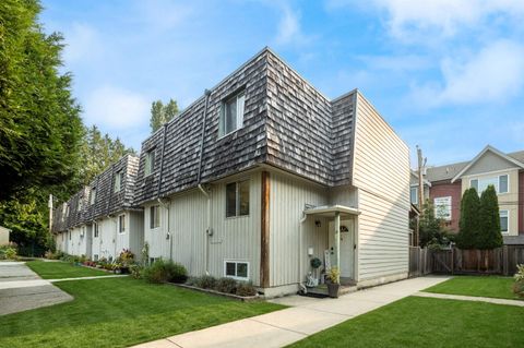 11735 89a Avenue 24 Delta BC V4C 3G8