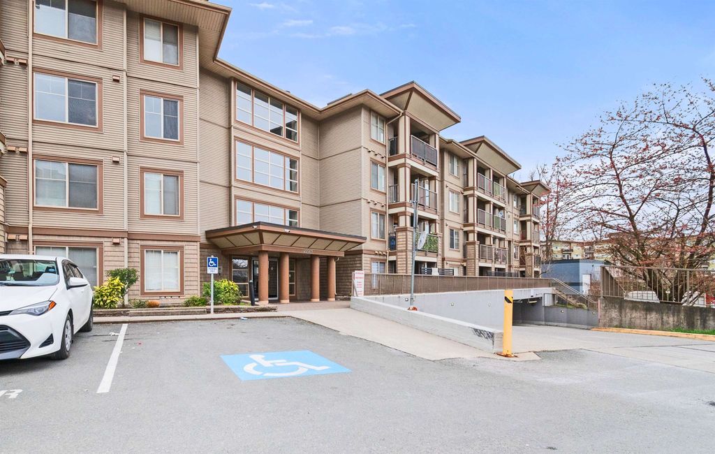 Photo of 45567 Yale Road #209, Chilliwack, BC V2P 0B2 (MLS # R3098156)