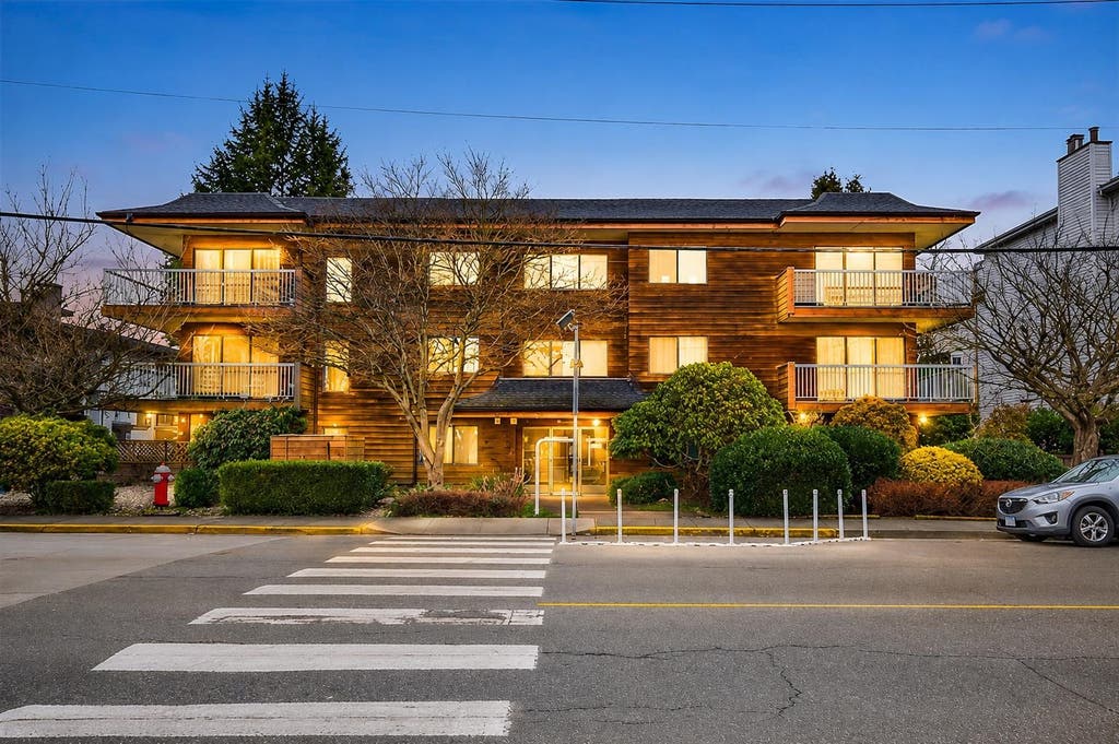 Photo of 11957 223 Street #301, Maple Ridge, BC V2X 5Y4 (MLS # R3151096)