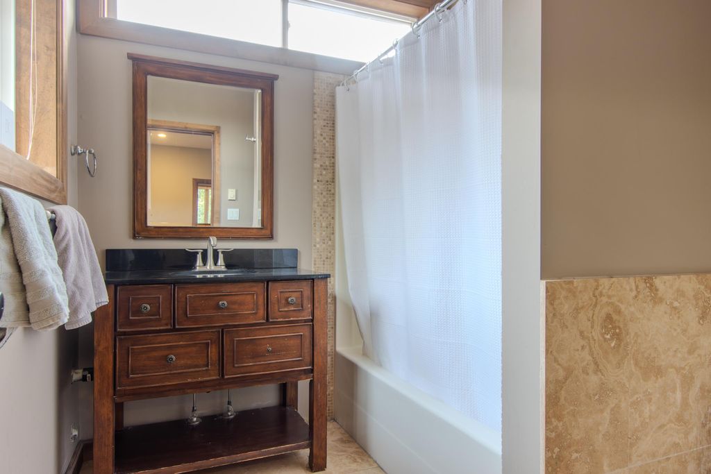 listing image 1108835607241609320