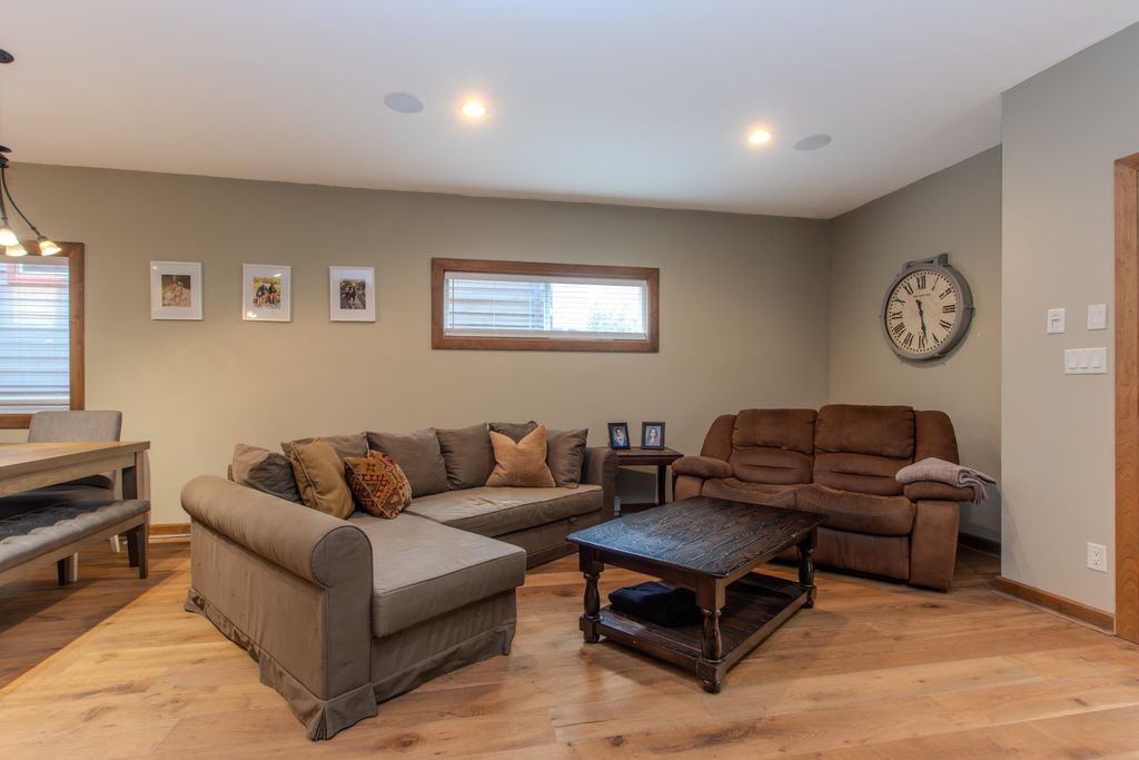 listing image 1108636928542771949