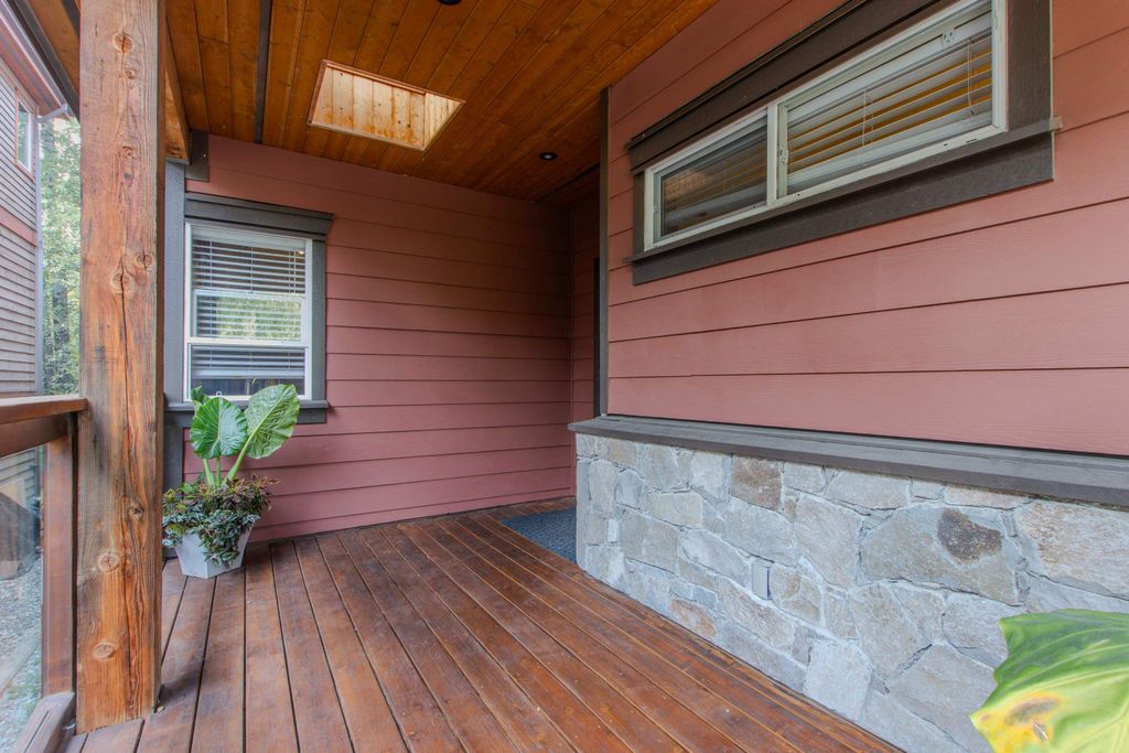 listing image 1100112429280553479