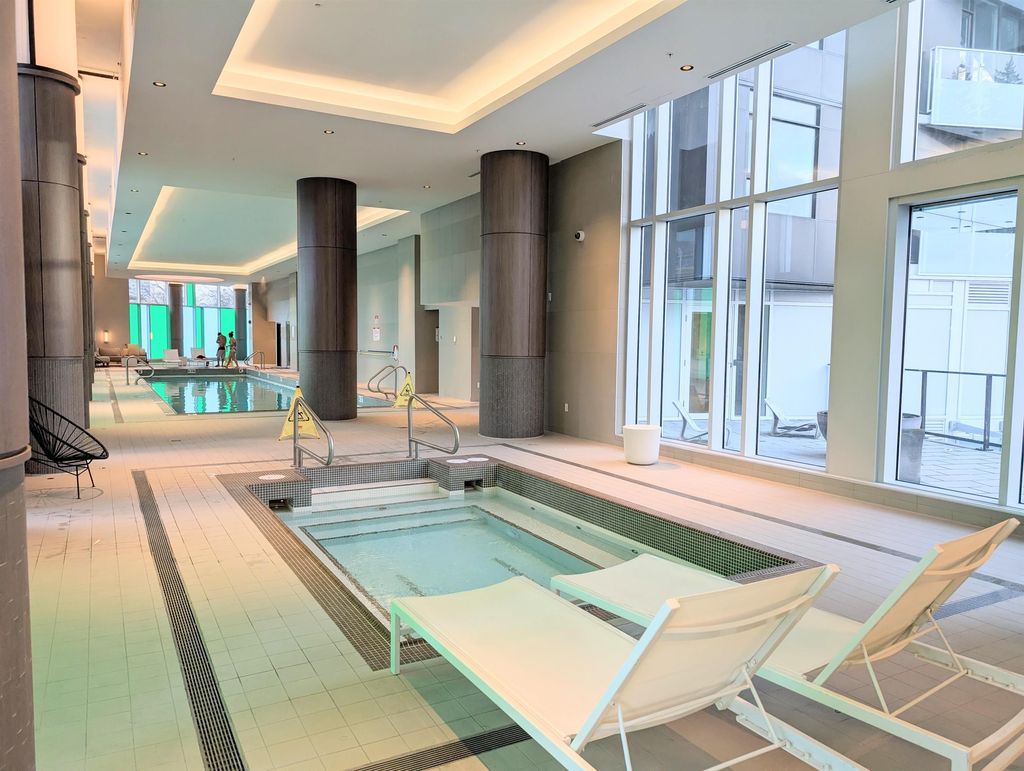 listing image 1102488779604388754