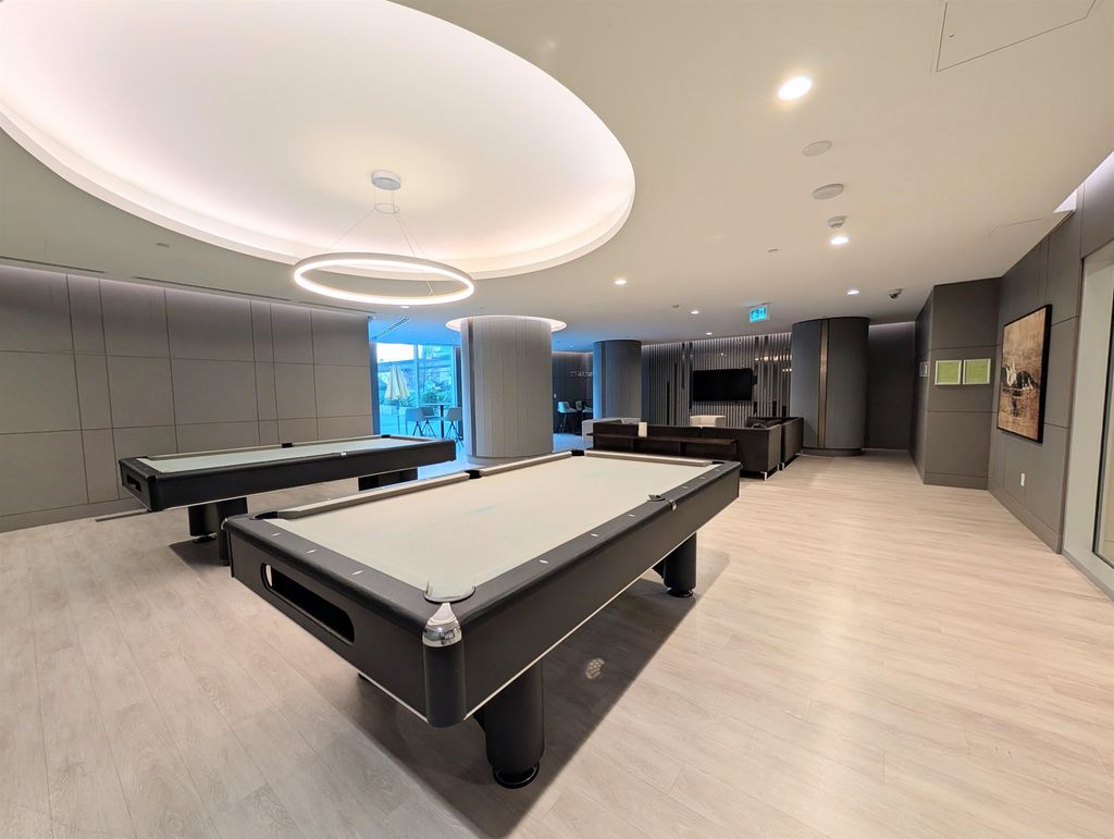 listing image 1108635936458354761