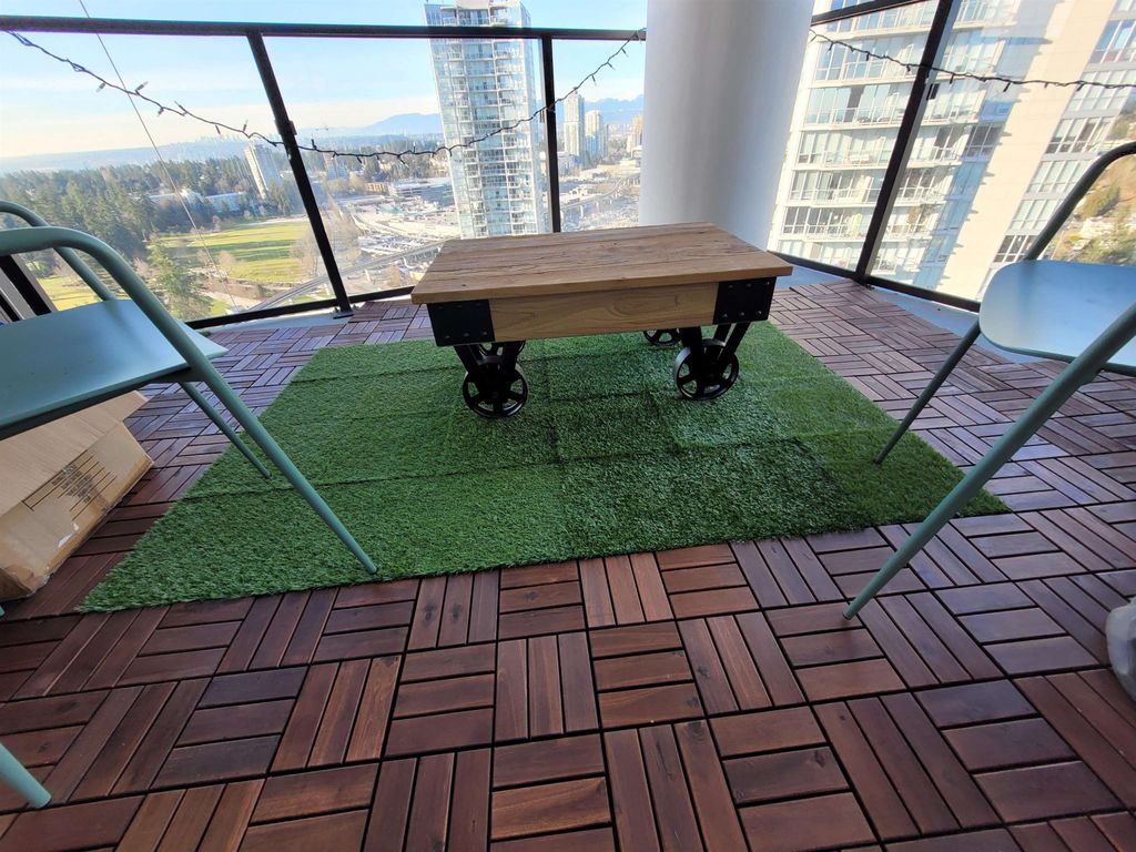 listing image 1106036688805250501