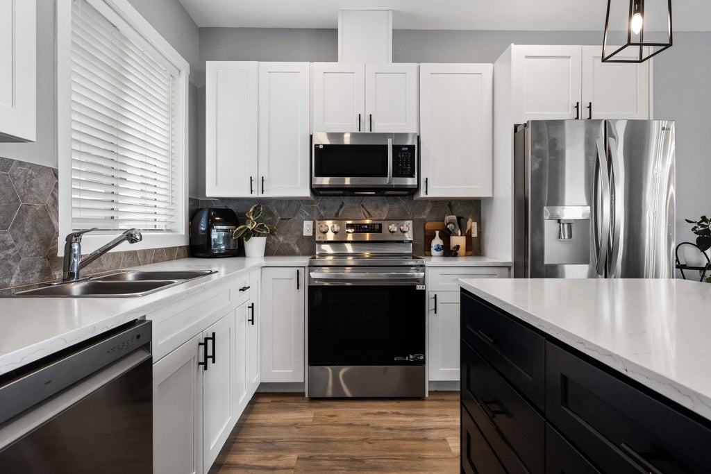 Photo of 9279 Carleton Street #B, Chilliwack, BC V2P 6E1 (MLS # R3167480)
