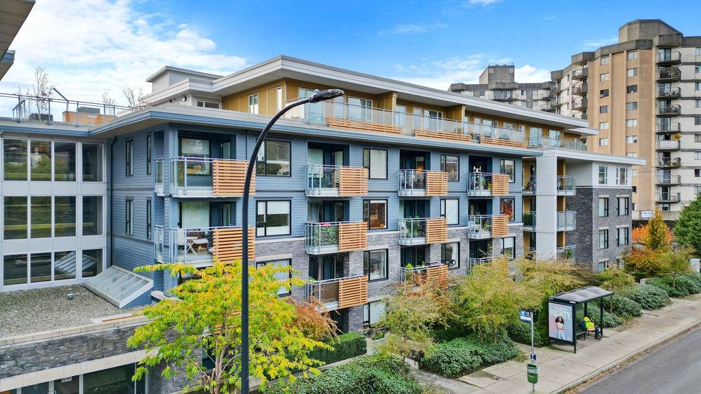 221 E 3rd Street 304