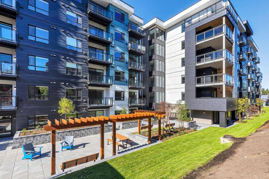 Photo of 33886 Pine Street #304, Abbotsford, BC V2S 0N9 (MLS # R3096508)