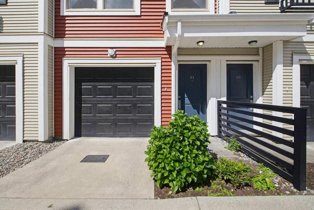 Photo of 32633 Simon Avenue #81, Abbotsford, BC V2T 0G9 (MLS # R3126214)