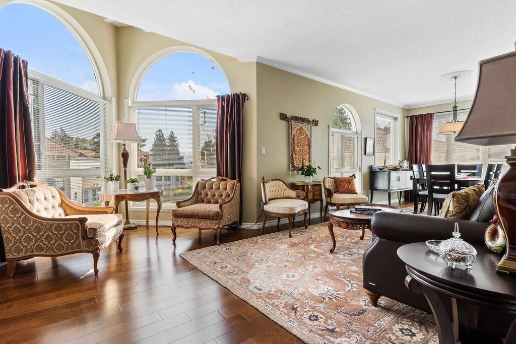 Photo of 3172 Gladwin Road #402, Abbotsford, BC V2T 5T3 (MLS # R3131057)
