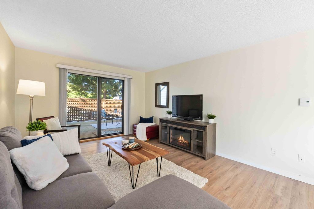listing image 1105310121523144264
