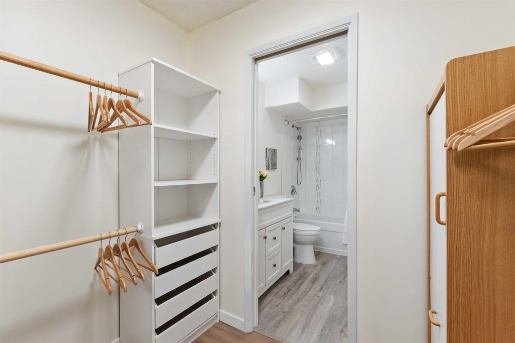 listing image 1100419377975297125