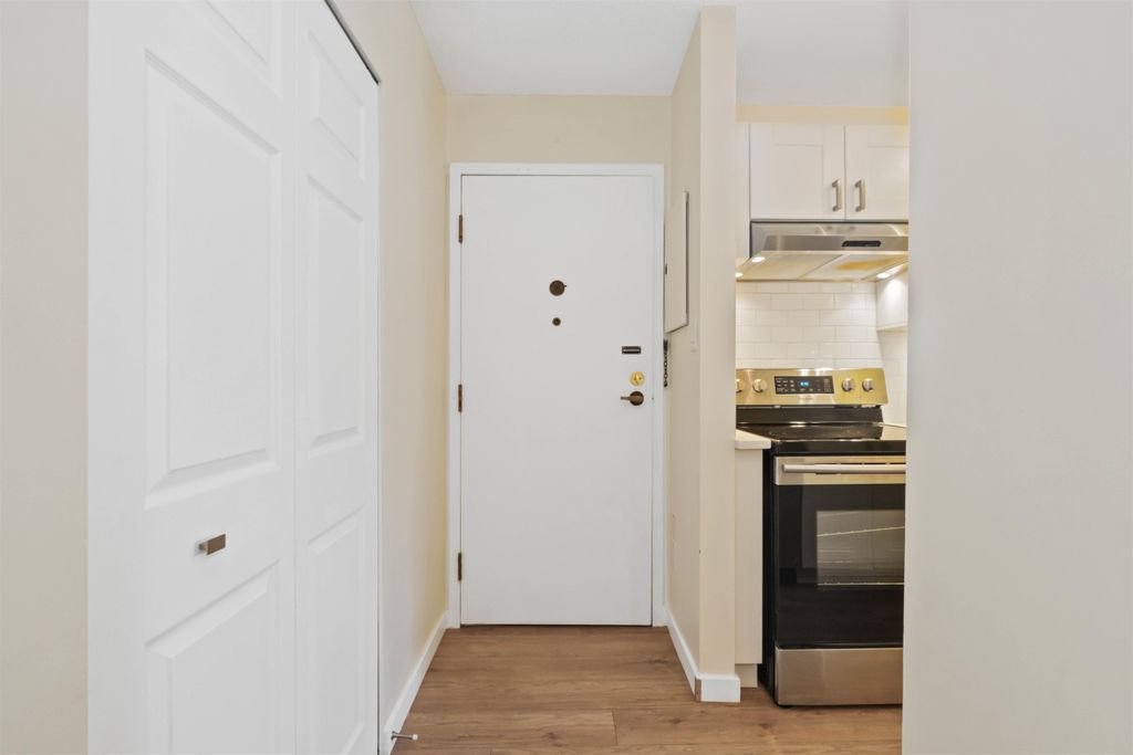 listing image 1102683518443807672