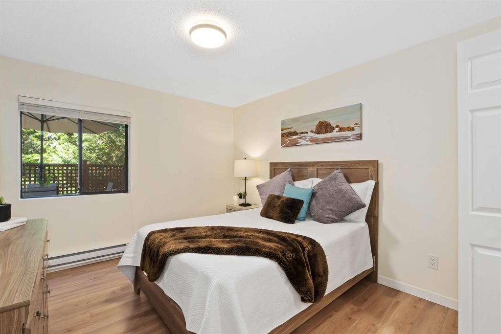 listing image 1105065743631313927