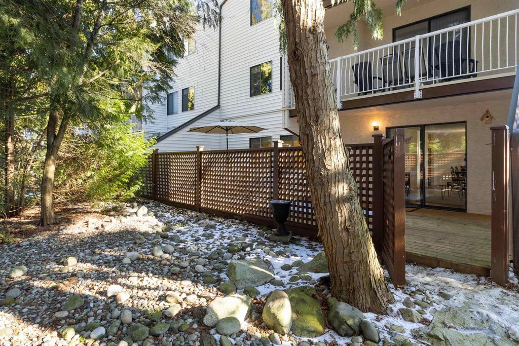 listing image 1102903501050907400