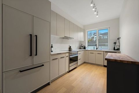 632 E 3rd Street 27 North Vancouver BC V7L 1G7