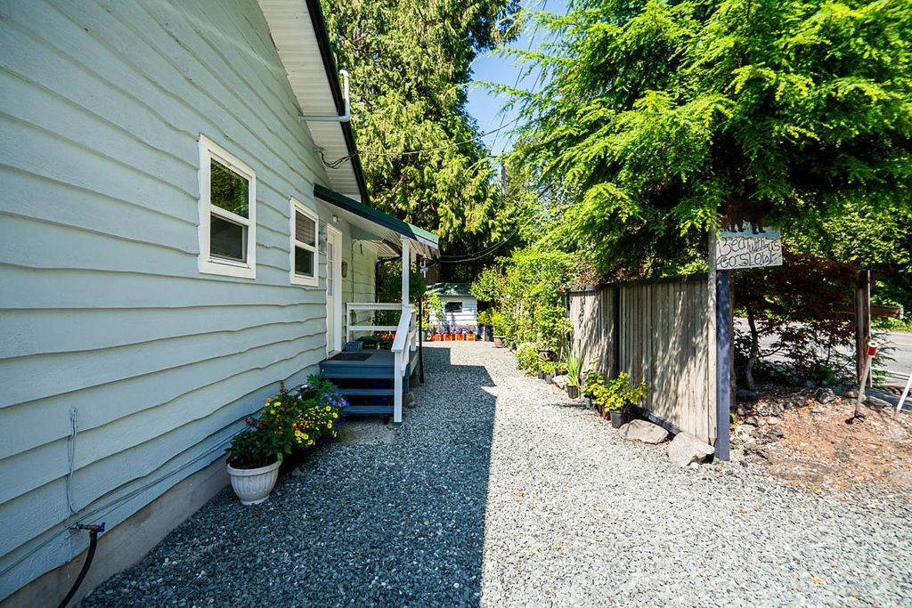 Photo of 22592 132 Avenue, Maple Ridge, BC V4R 2R2 (MLS # R3079893)