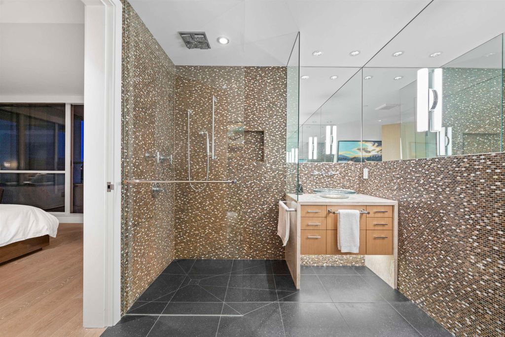 listing image 1102051556928274451