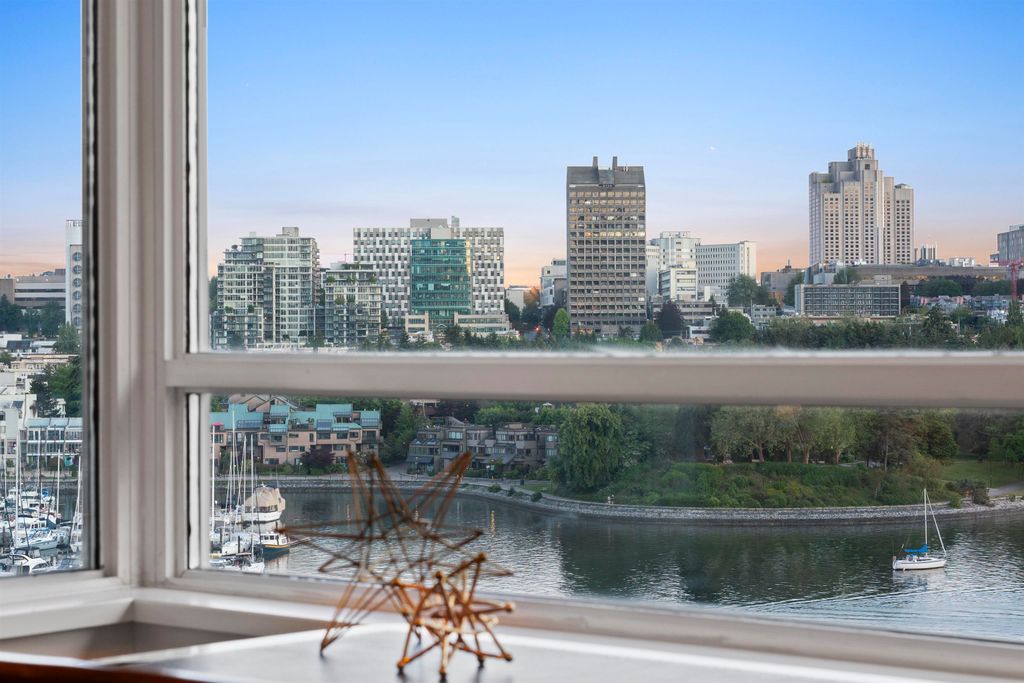 listing image 1102994756573596586