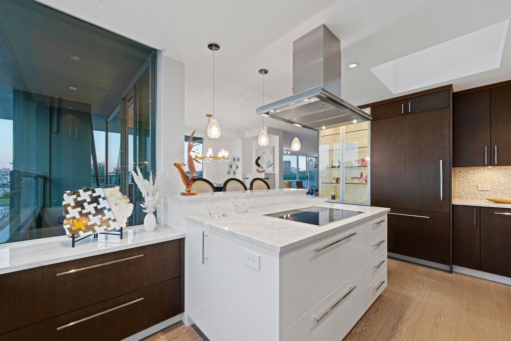 listing image 1109434376401242295