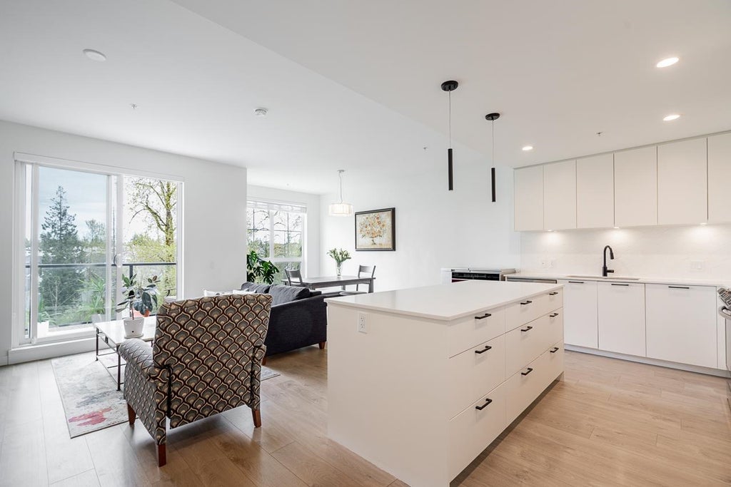 Photo of 8379 201 Street #604, Langley, BC V2Y 3S6 (MLS # R3142539)