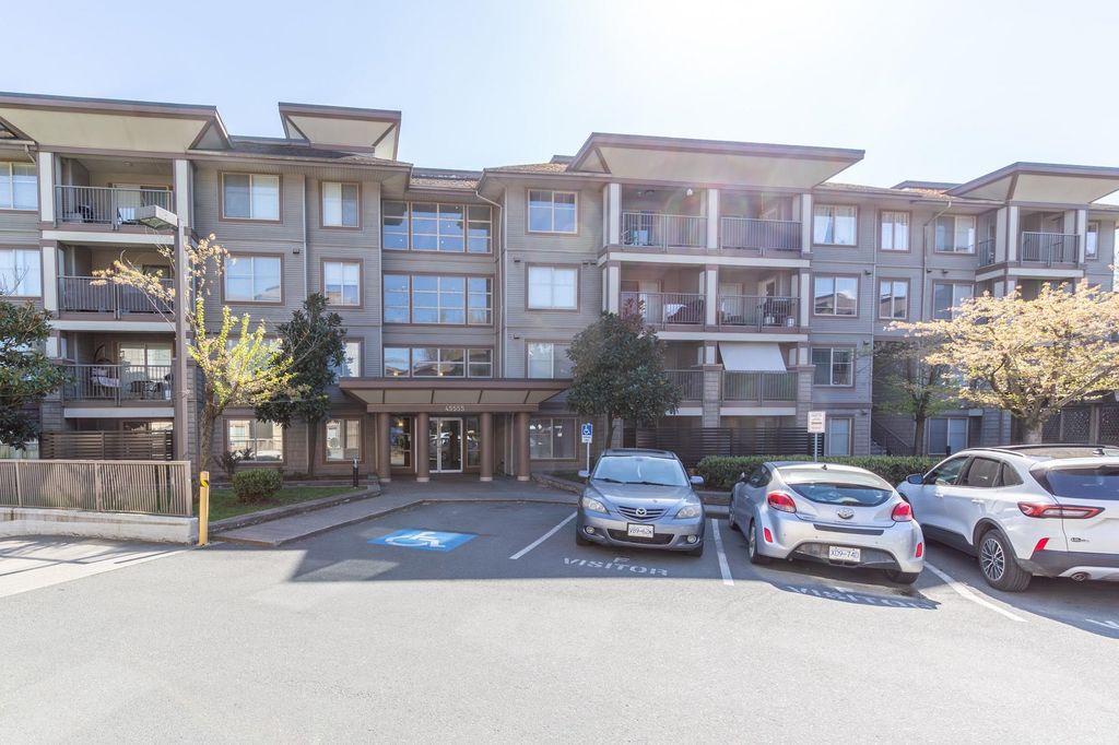 Photo of 45555 Yale Road #304, Chilliwack, BC V2P 0A9 (MLS # R3111703)