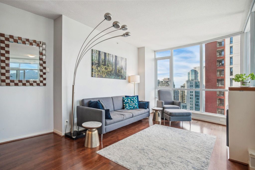 listing image 1106849121035105395