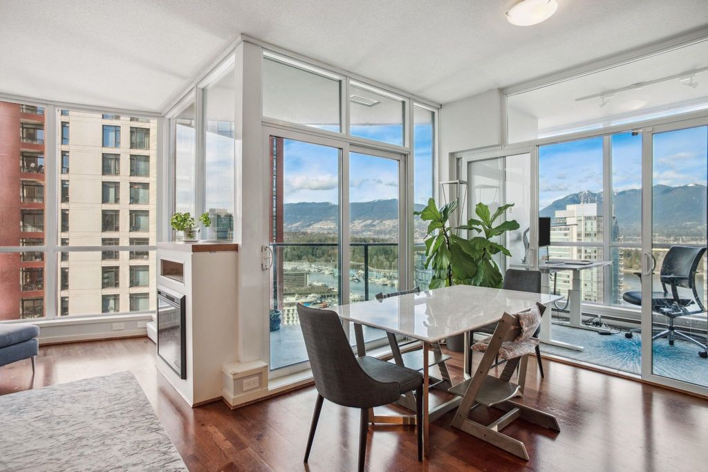 listing image 1104134422411744269