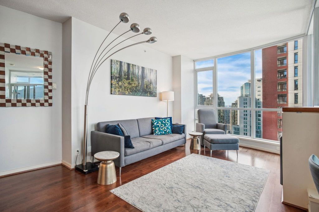 listing image 1106053372395000988