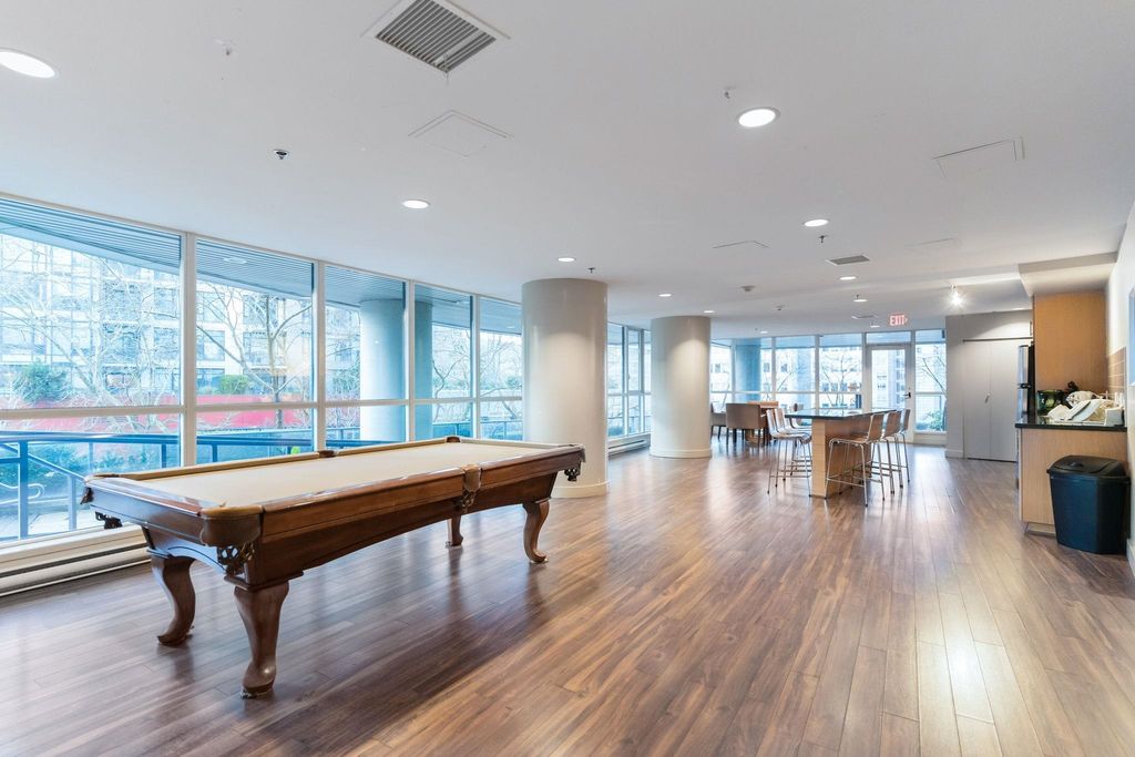 listing image 1101446038971768506