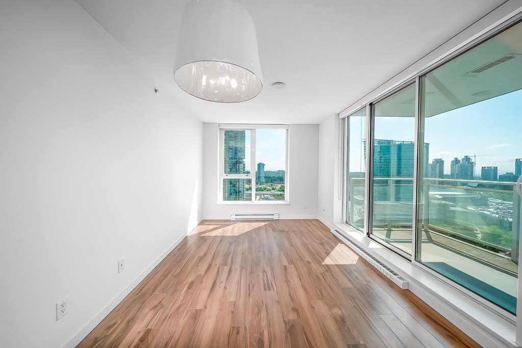 Photo of 13325 102a Avenue #2309, Surrey, BC V3T 0J5 (MLS # R3153610)