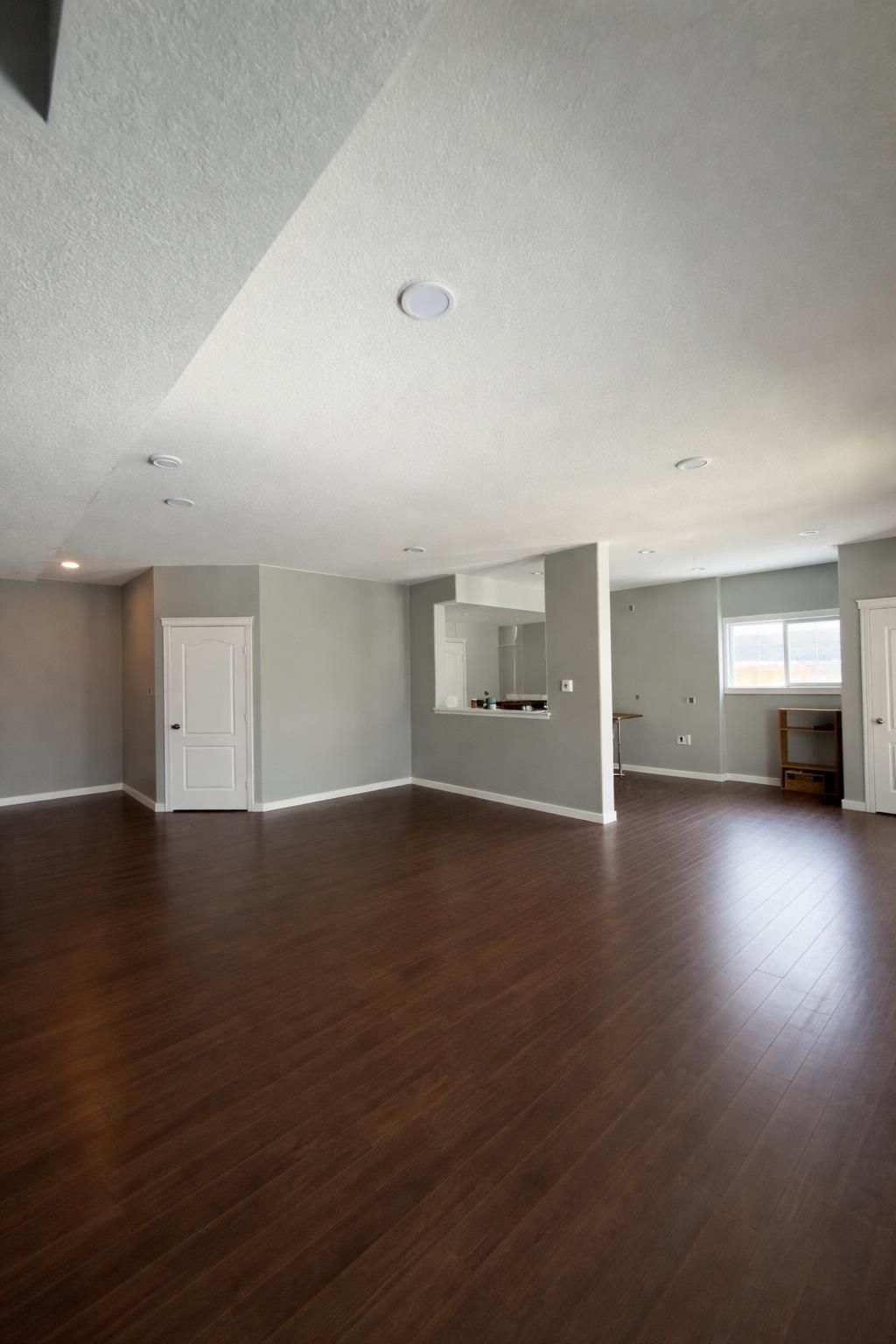 listing image 1103939726761430725