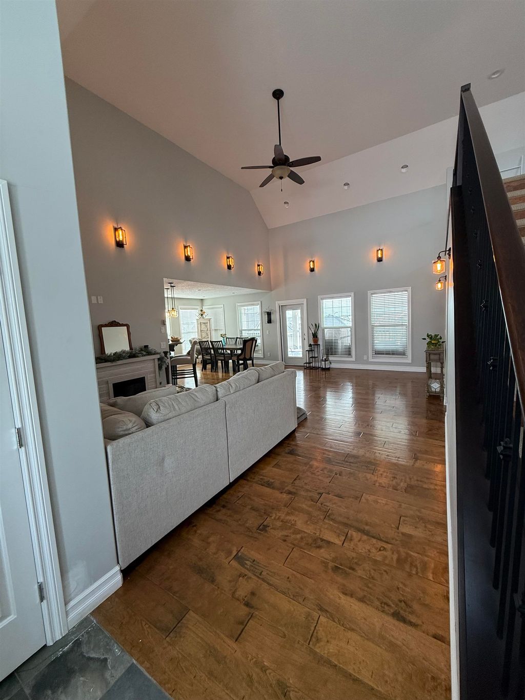 listing image 1103991283496498726