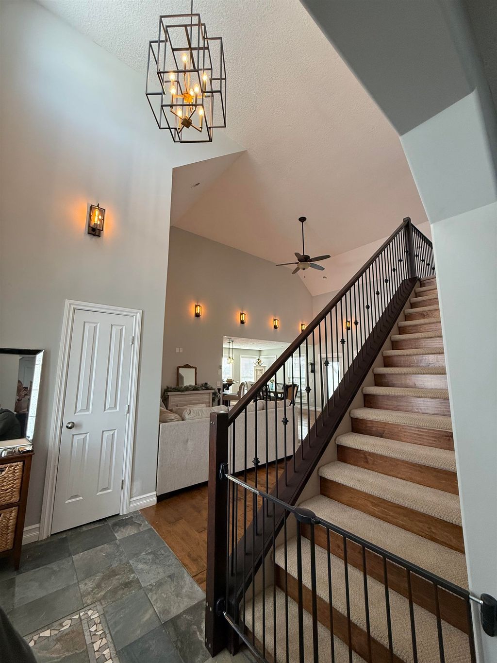 listing image 1109730299459756918