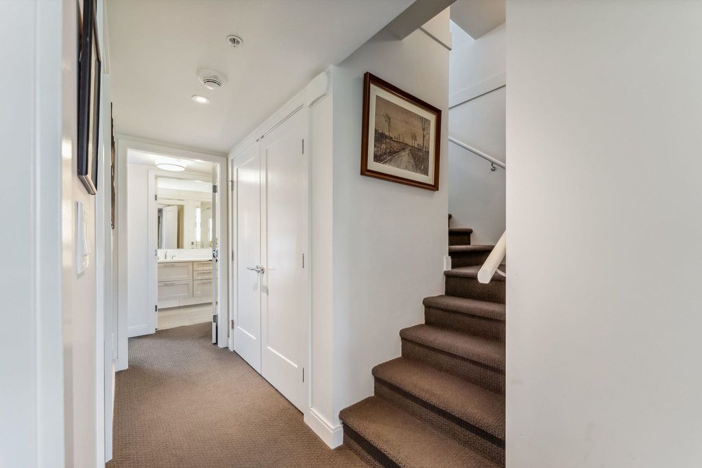 listing image 1103347641404012151