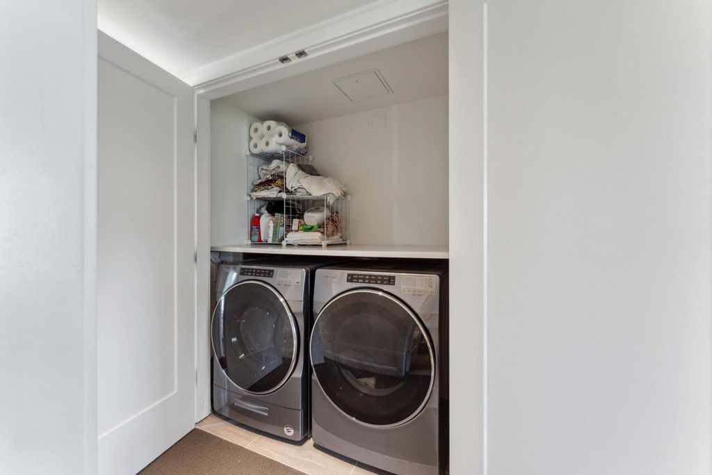 listing image 1108835461201723919
