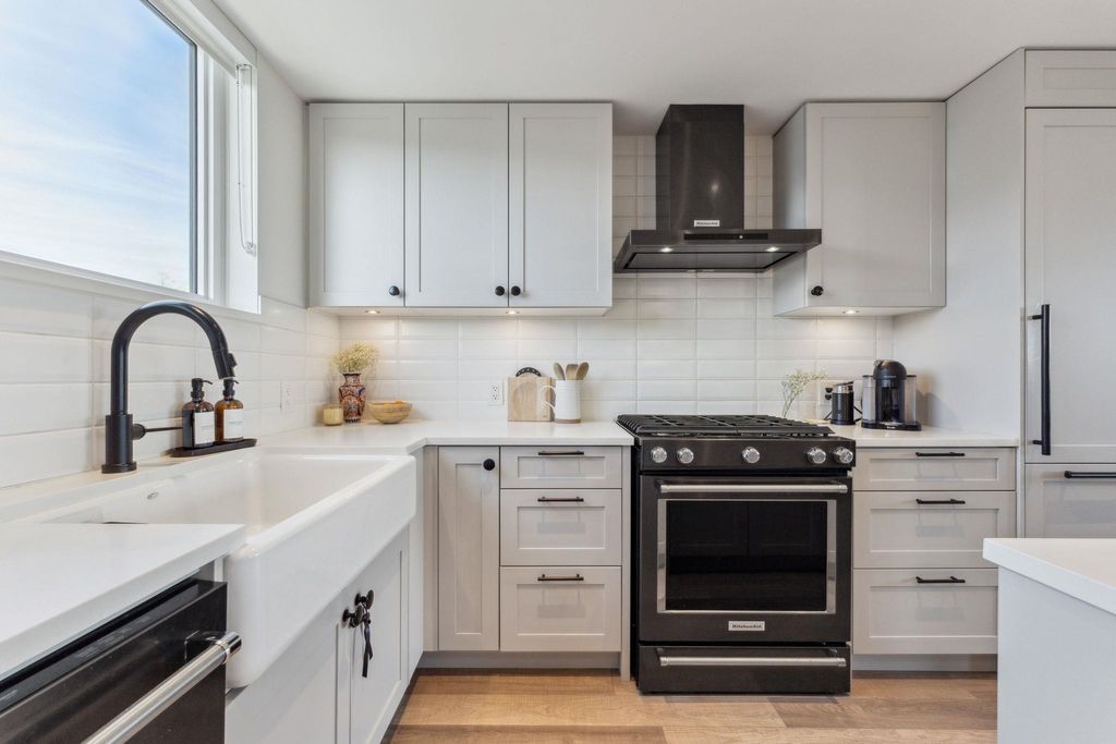 listing image 1108917812199453868