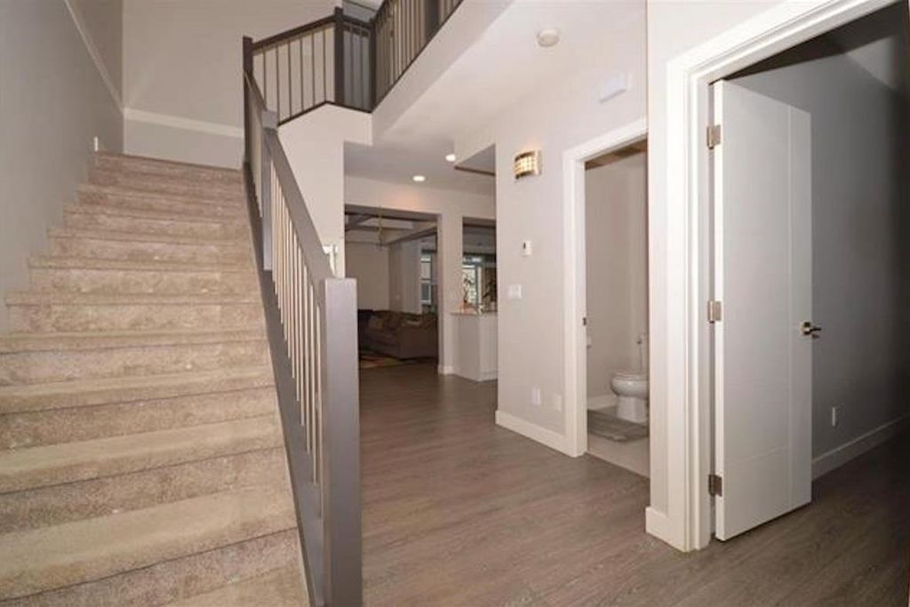 Photo of 45594 Meadowbrook Drive, Chilliwack, BC V2P 0G6 (MLS # R3089000)