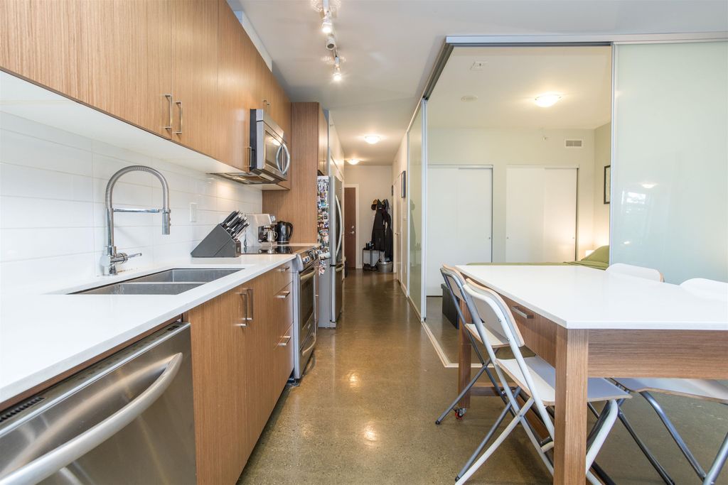 listing image 1103323616285290650