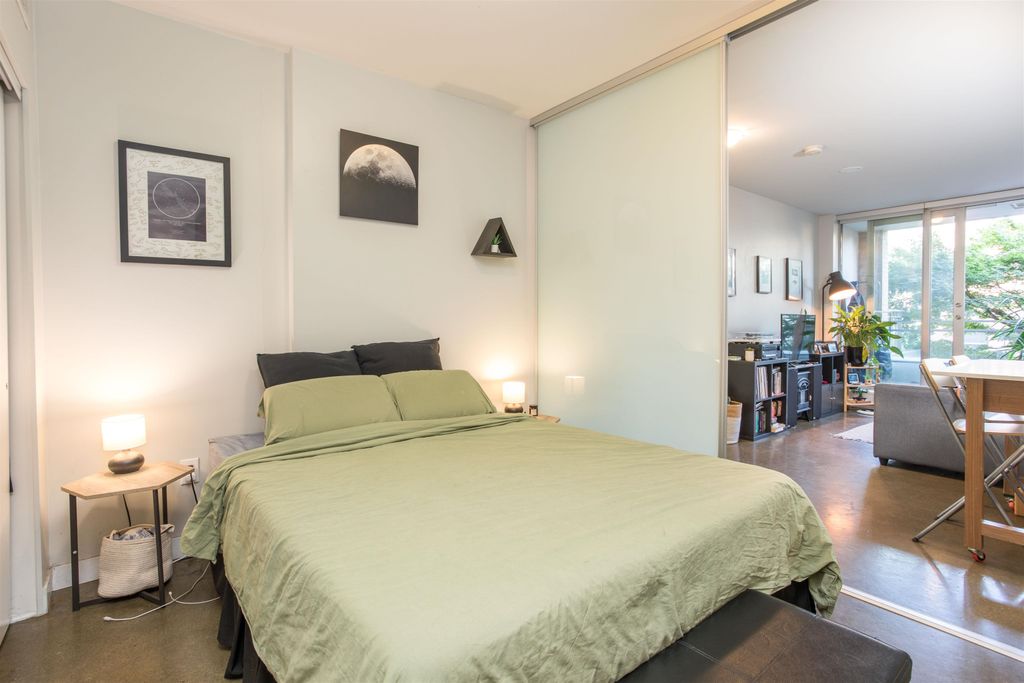 listing image 1102312820626970785
