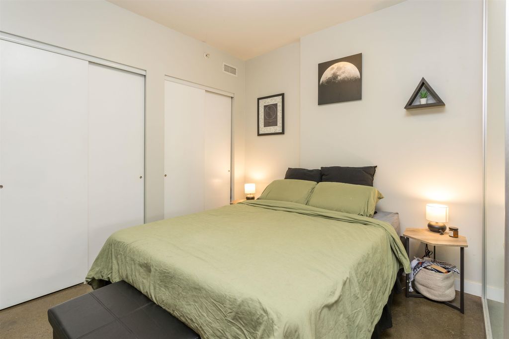 listing image 1103508990963641365