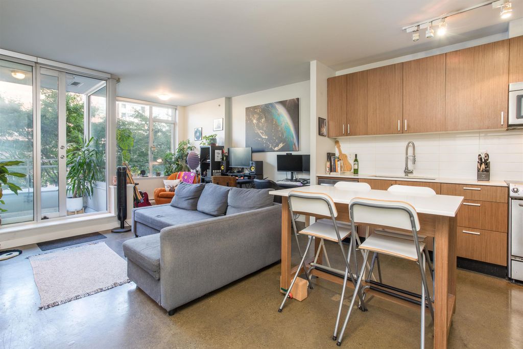 listing image 1101212241784963870