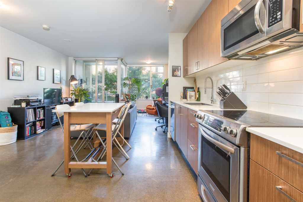 listing image 1101310970529000577