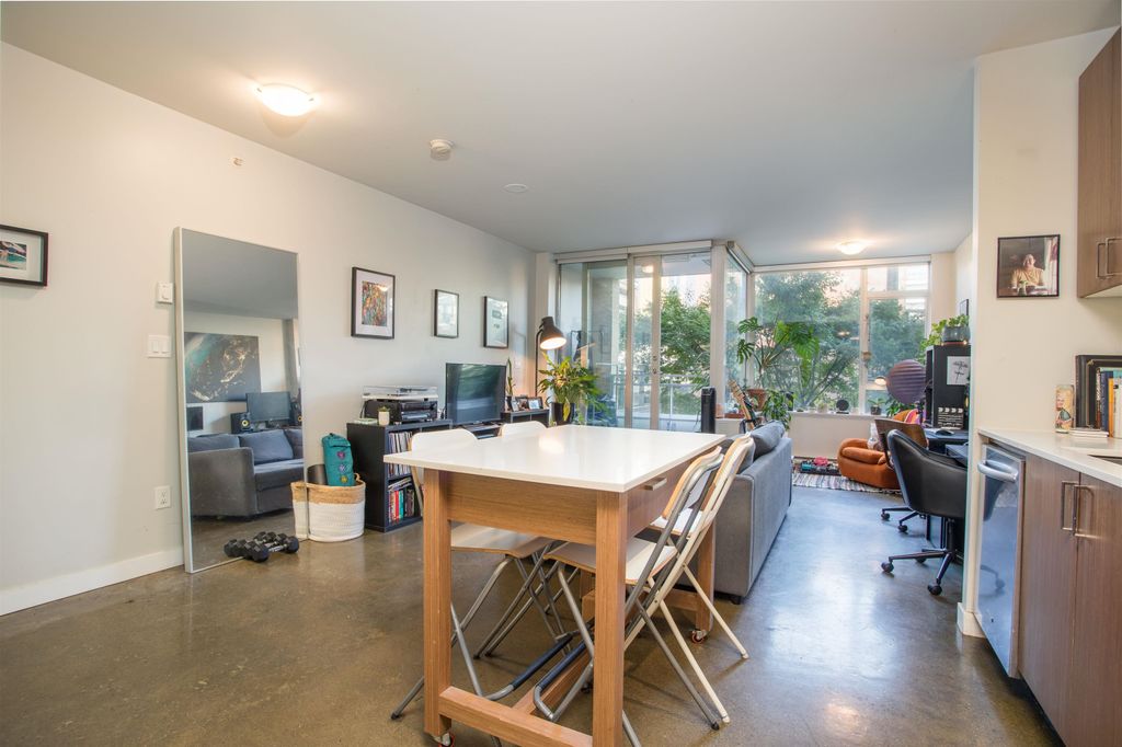 listing image 1101823753966718609