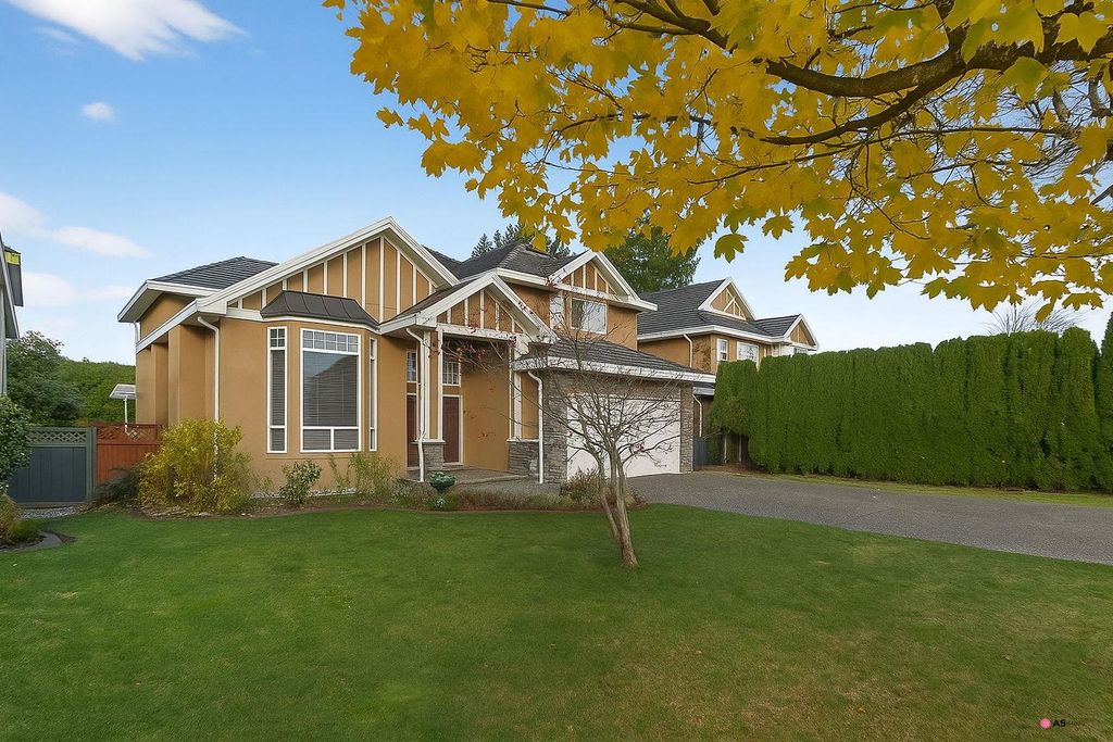 Photo of 15425 111 Avenue, Surrey, BC V3R 0W6 (MLS # R3066519)