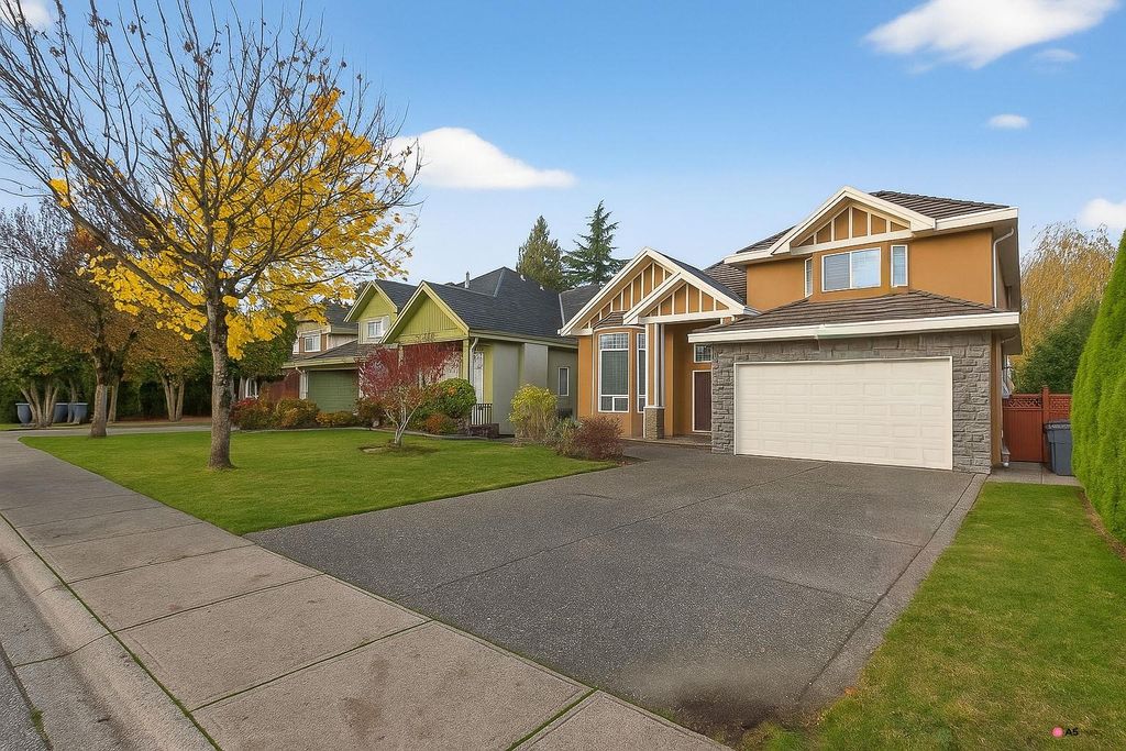 Photo of 15425 111 Avenue, Surrey, BC V3R 0W6 (MLS # R3066519)