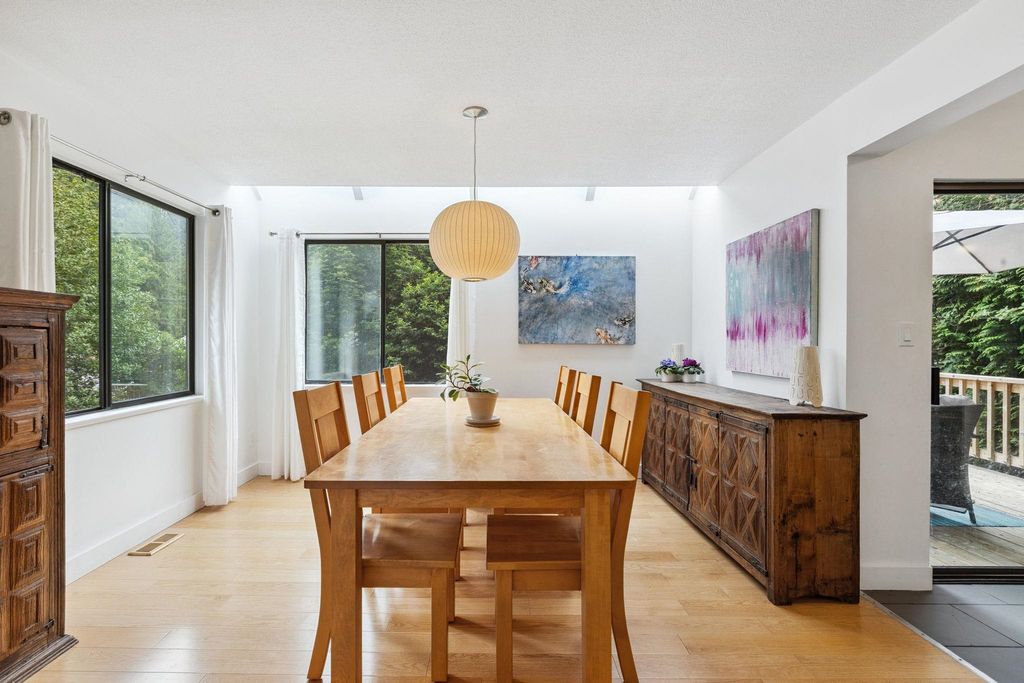 listing image 1106929523367743623